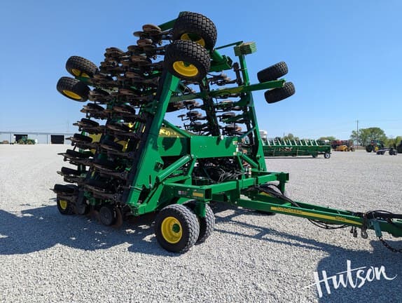 Image of John Deere 1990 Primary image