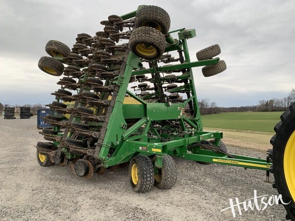 2016 John Deere 1990 Equipment Image0