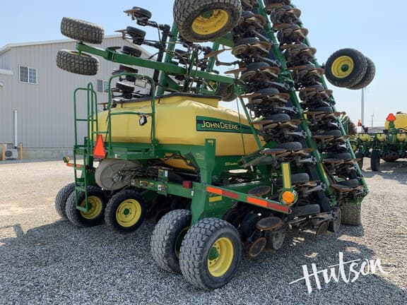 Image of John Deere 1990 equipment image 2
