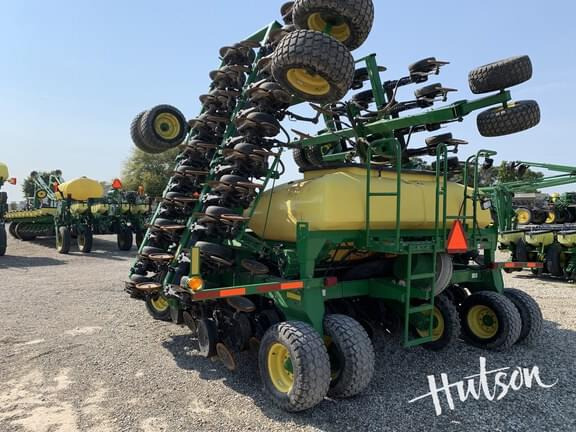 Image of John Deere 1990 equipment image 4