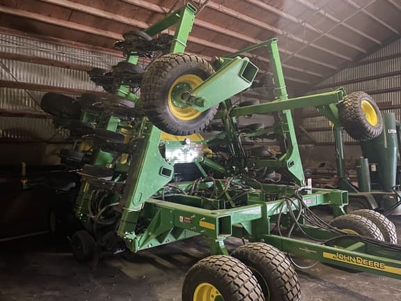 Image of John Deere 1990 Primary image