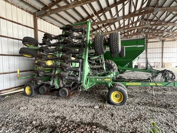 Image of John Deere 1990 equipment image 2