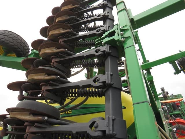 Image of John Deere 1990 equipment image 3