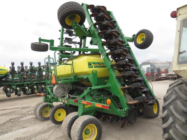 Image of John Deere 1990 equipment image 4