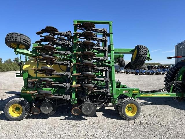 Image of John Deere 1990 equipment image 3