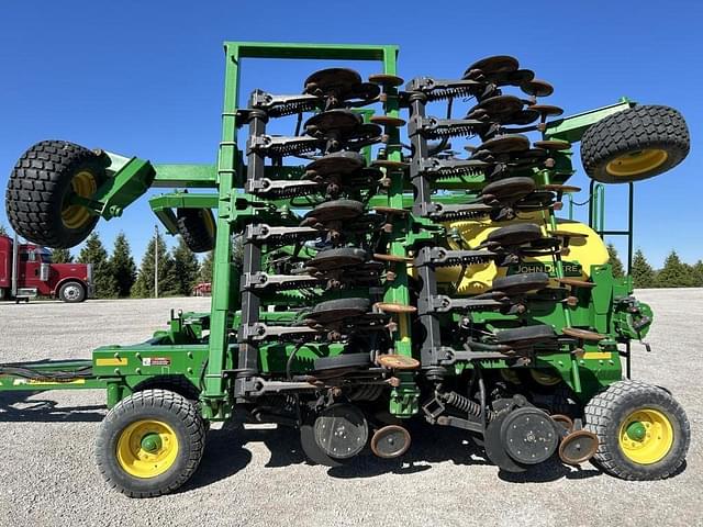 Image of John Deere 1990 equipment image 2