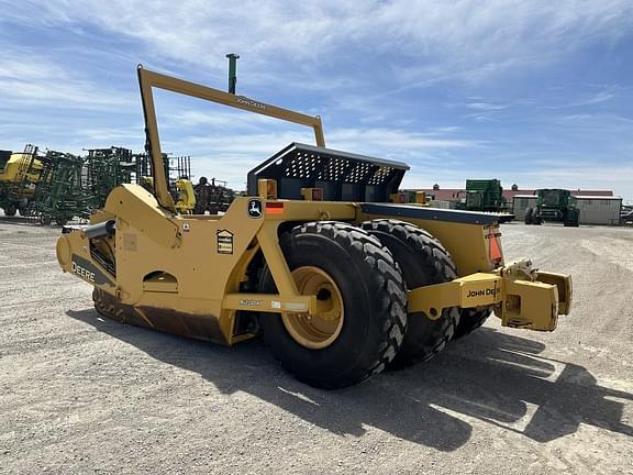 Image of John Deere 2010DE equipment image 2