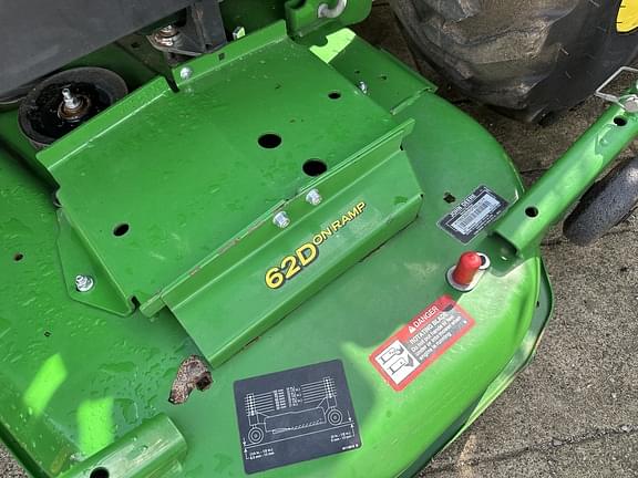 Image of John Deere 2025R equipment image 2