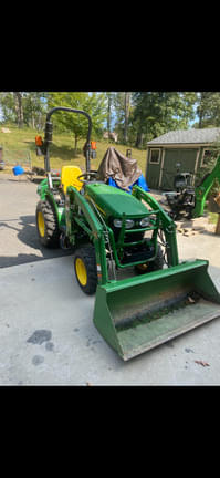 Image of John Deere 2025R equipment image 3