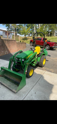 Main image John Deere 2025R