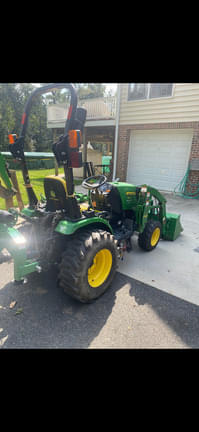 Image of John Deere 2025R equipment image 1