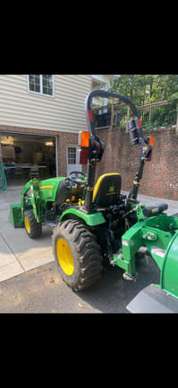 Image of John Deere 2025R equipment image 1