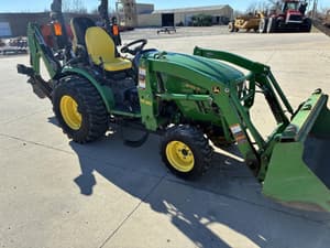 2016 John Deere 2032R Image