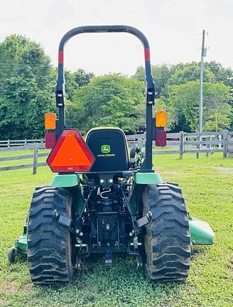 Image of John Deere 2032R equipment image 2