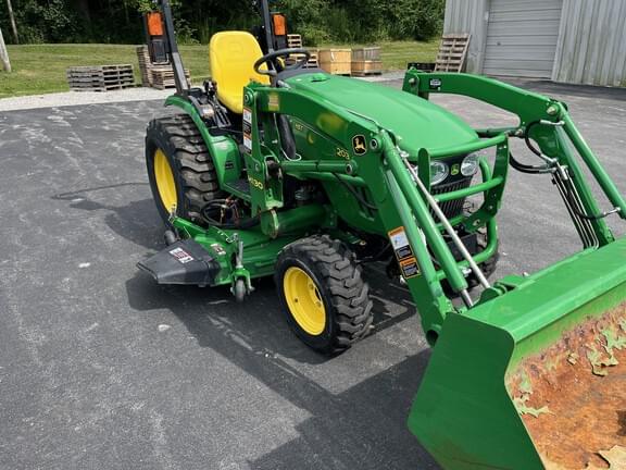 Image of John Deere 2032R equipment image 2