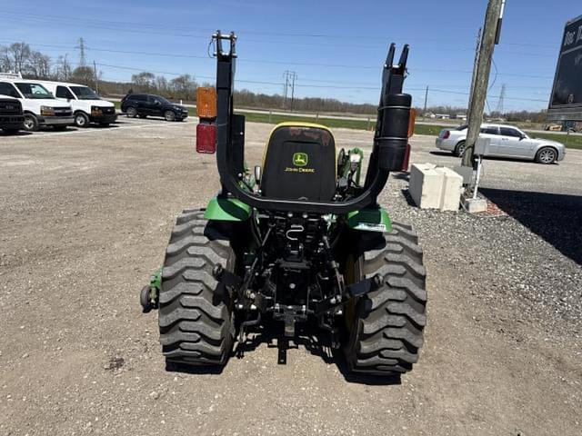 Image of John Deere 2032R equipment image 2