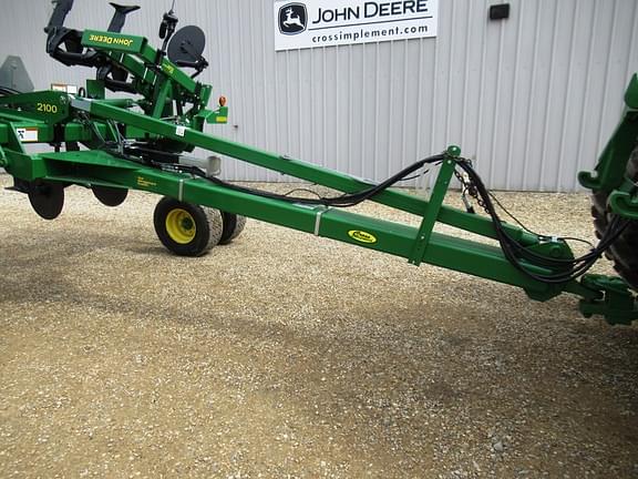 Image of John Deere 2100 equipment image 4