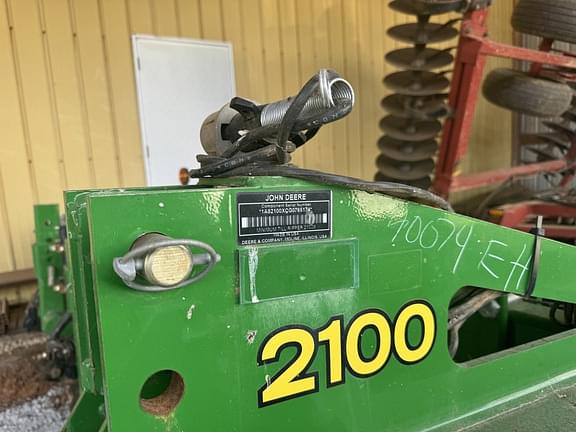 Image of John Deere 2100 equipment image 2