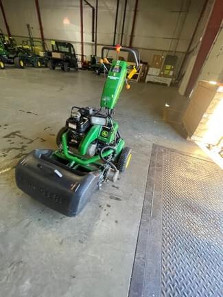 Image of John Deere 220 E-Cut Primary image