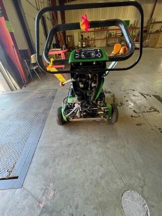 Image of John Deere 220 E-Cut equipment image 3