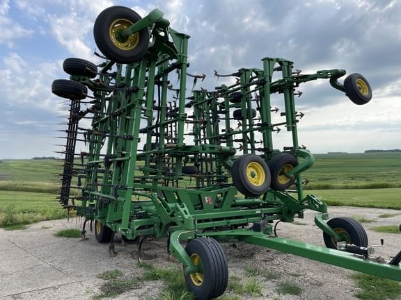 2016 John Deere 2210 Equipment Image0
