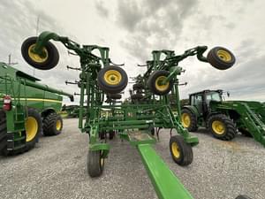 2016 John Deere 2210 Image