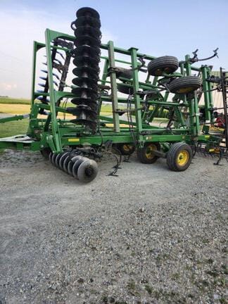 2016 John Deere 2310 Equipment Image0