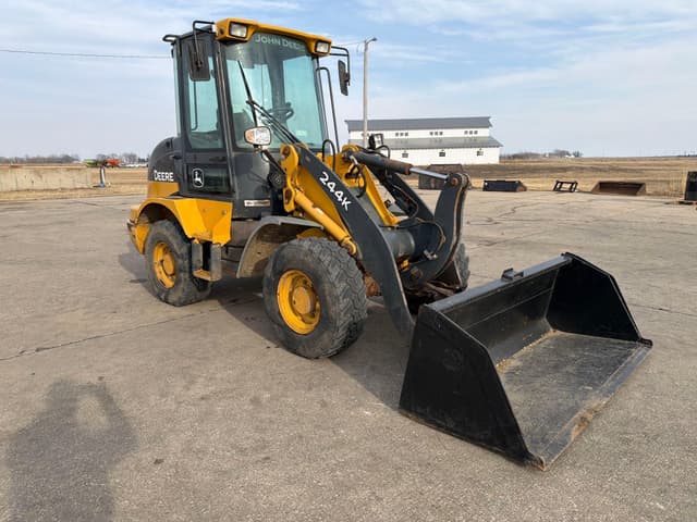Image of John Deere 244K equipment image 3
