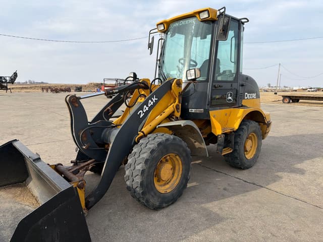 Image of John Deere 244K equipment image 2