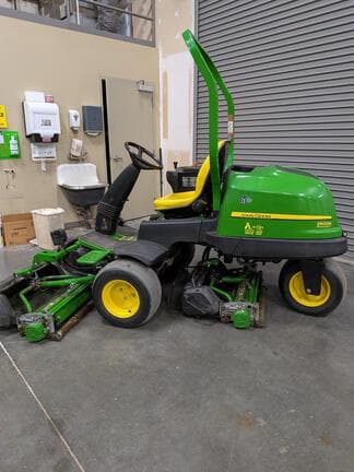 Image of John Deere 2500B equipment image 1