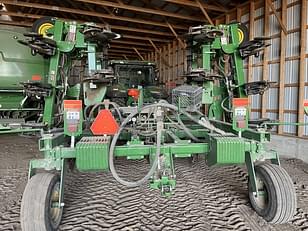 Main image John Deere 2510H 21