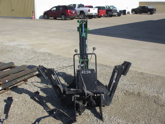 Image of John Deere 260 equipment image 3