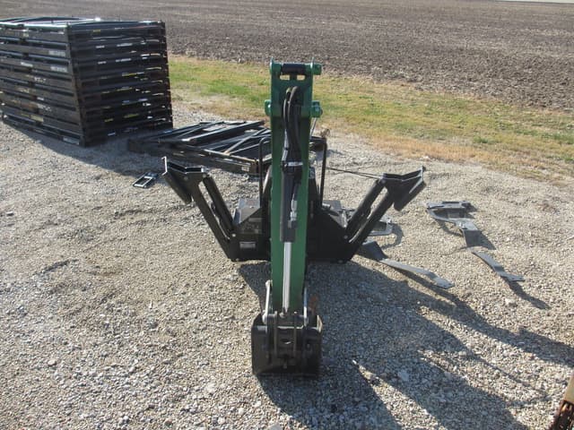 Image of John Deere 260 equipment image 4