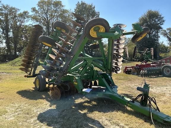 Image of John Deere 2623 equipment image 1