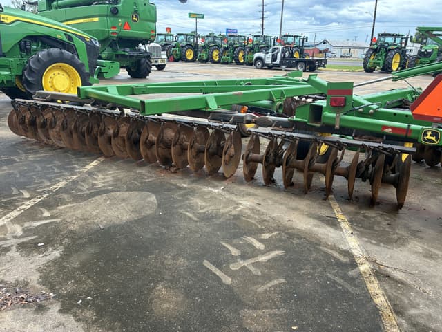 Image of John Deere 2623 equipment image 3