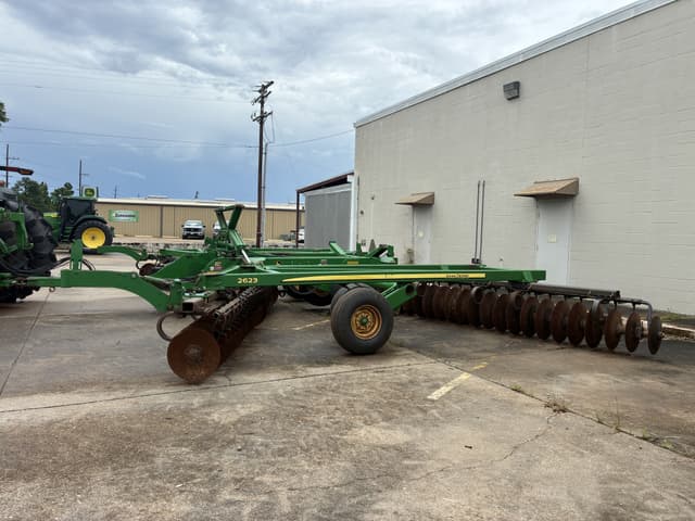 Image of John Deere 2623 equipment image 1