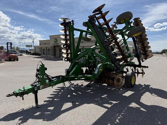 Image of John Deere 2625 equipment image 1