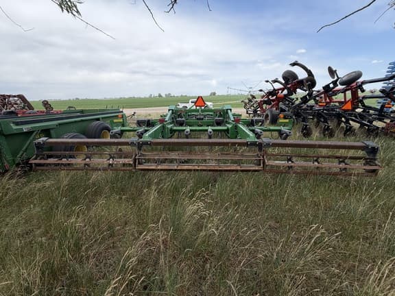 Image of John Deere 2730 equipment image 1