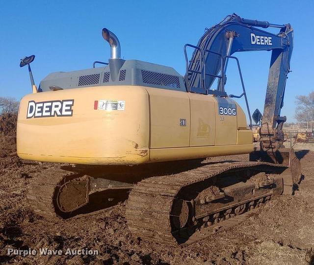 Image of John Deere 300G equipment image 4