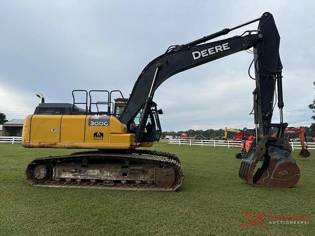 Image of John Deere 300G equipment image 4