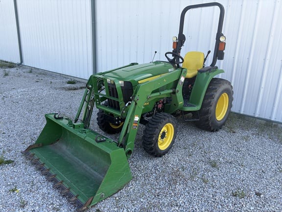 2016 John Deere 3025E Equipment Image0