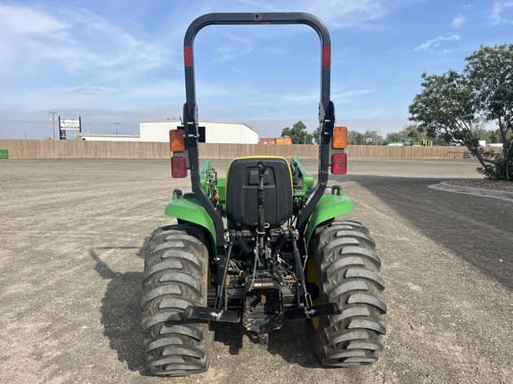 Image of John Deere 3025E equipment image 3