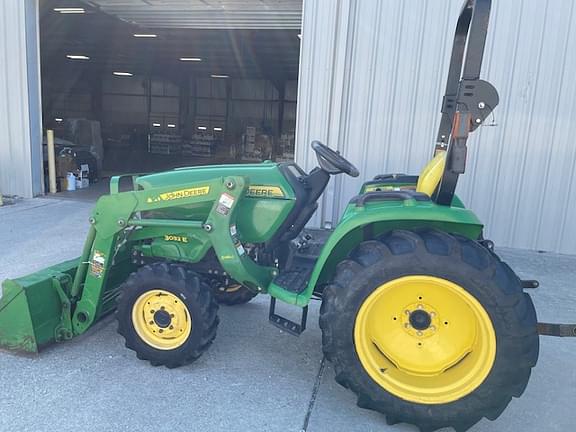 Image of John Deere 3032E Primary image