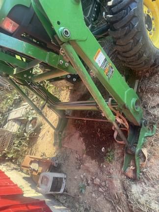 Image of John Deere 3032E equipment image 3