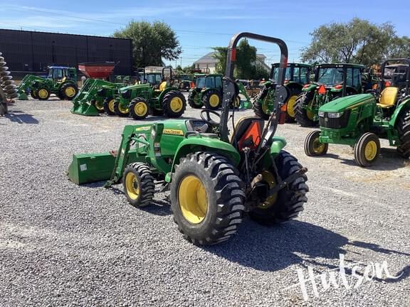 Image of John Deere 3032E equipment image 2
