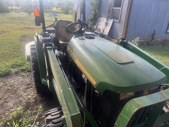 Image of John Deere 3032E equipment image 1