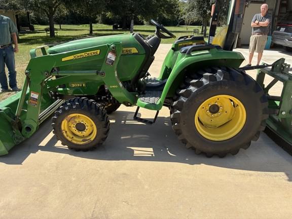 Image of John Deere 3032E Primary image