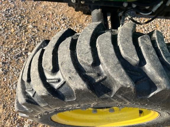 Image of John Deere 3032E equipment image 3