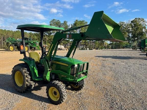 Image of John Deere 3032E Primary image