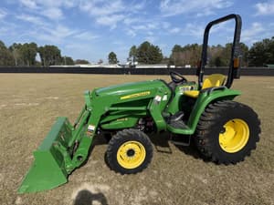 2016 John Deere 3032E Image